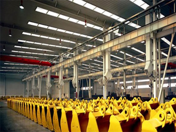 楚雄徐工集团挖掘机装配车间